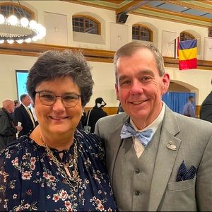 Meet your Posher, Elizabeth